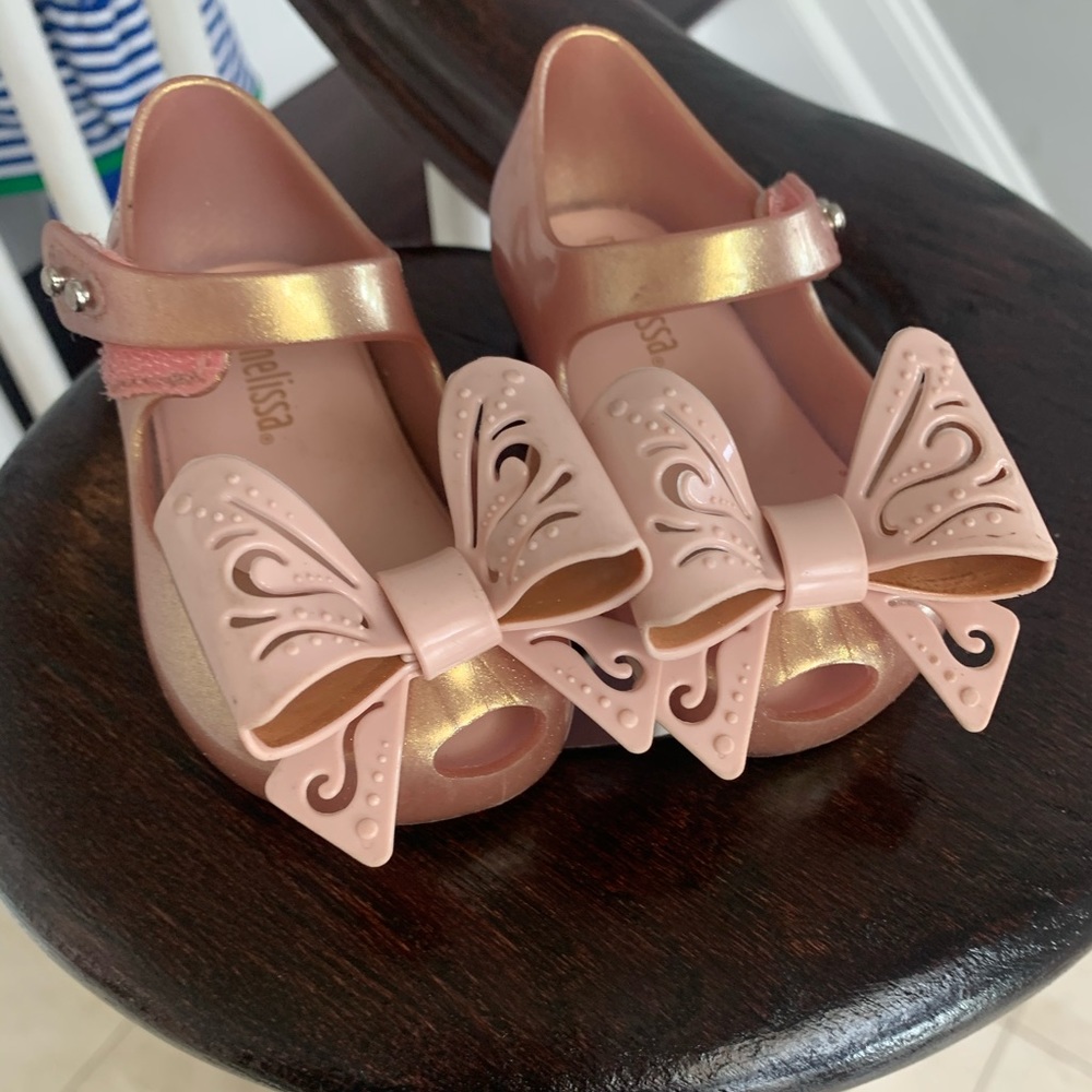 Mini Melissa Size 5 barely worn